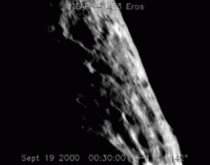 Animatie van het oppervlak van Eros, Bron: Wikipedia