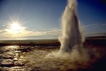 Strokkurgeiser, IJsland. Bron: Wikipedia