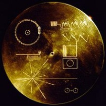 De positie van de Aarde wordt op Voyager Golden Record aangegeven ten opzichte van veertien pulsars.Bron: Wikipedia