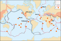 Hotspots op een wereldkaart. 1 - divergente plaatgrens; 2 - transforme plaatgrens; 3 - convergente plaatgrens; 4 - diffuse plaatgrens (orogene gordel); 5 - enkele prominente hotspots.Bron: Wikipedia