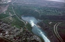 Een draaikolk bij de Niagarawatervallen. Bron: Wikipedia