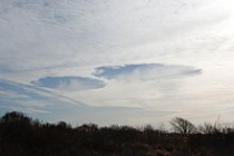 Twee fallstreak holes, Noordwijkerhout, februari 2015. Bron: Wikipedia