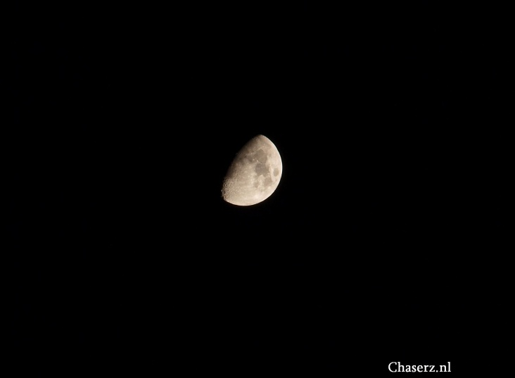 moon1.JPG