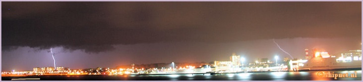 onweer_boven_Hoek_van_Holland4.jpg