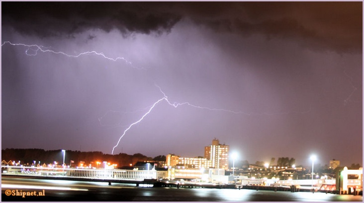 onweer_boven_Hoek_van_Holland7.jpg