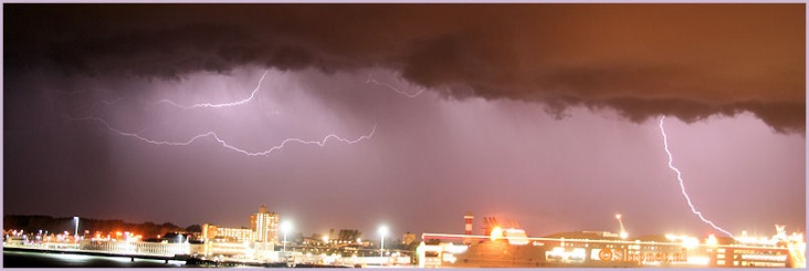 onweer_boven_Hoek_van_Holland8.jpg