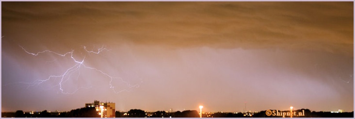 onweer_boven_Hoek_van_Holland9.jpg