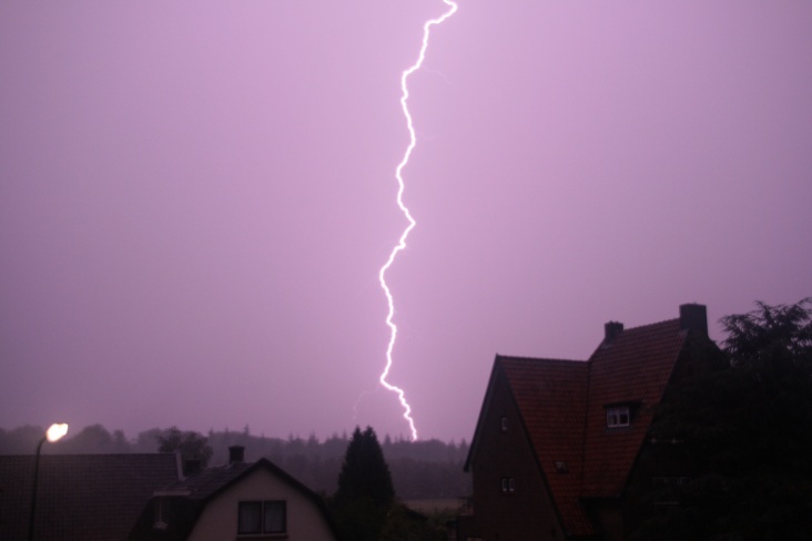 Onweer_28_juni_2011_1025.JPG