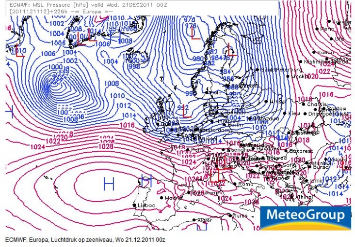 ECMWF_21_dec_2011_12hrun_00.JPG