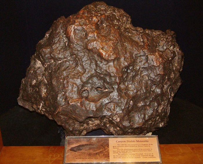 174026_276_1183587473076_fig._11._Diablo_Canyon_meteorite_L.jpg