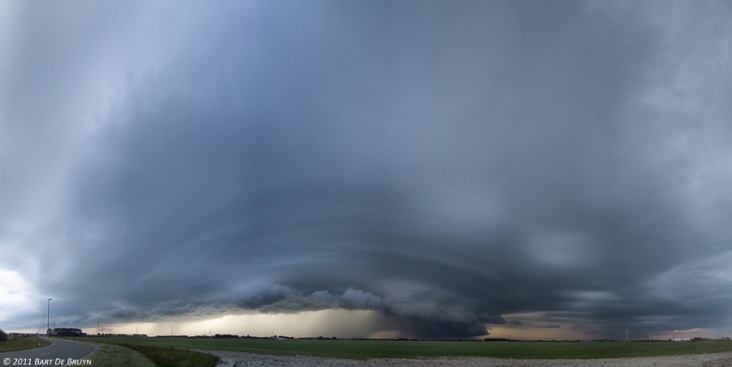 wallcloud_inflow_band.jpg